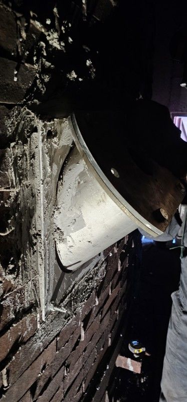 Chantier de carottage sur un site industriel des Bouches-du-Rhône