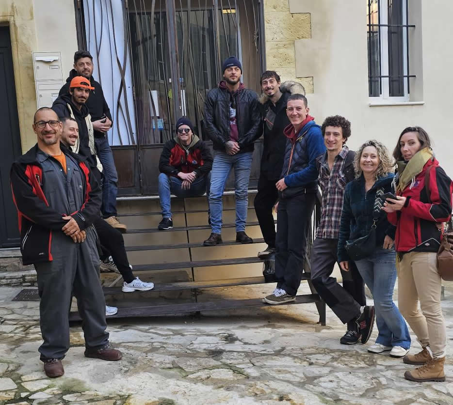 Un moment de convivialité-pour-l-équipe-Bothier-traux-en-hauteur-Bouches-du-Rhône